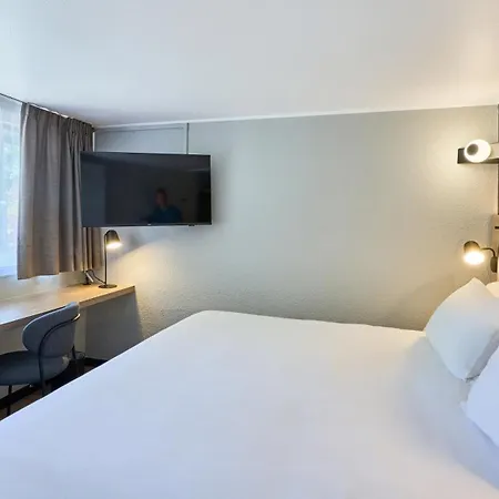 Campanile Nature - 3*